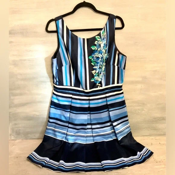 Julian Taylor Blue Fit and Flare Sleeveless Pockets Zipper Back‎ Dress