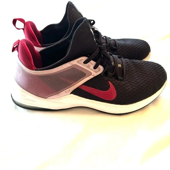 Nike Air Max Bella TR2 Trainer Sneakers athletic black pink SZ 11 Worn 1X Indoor