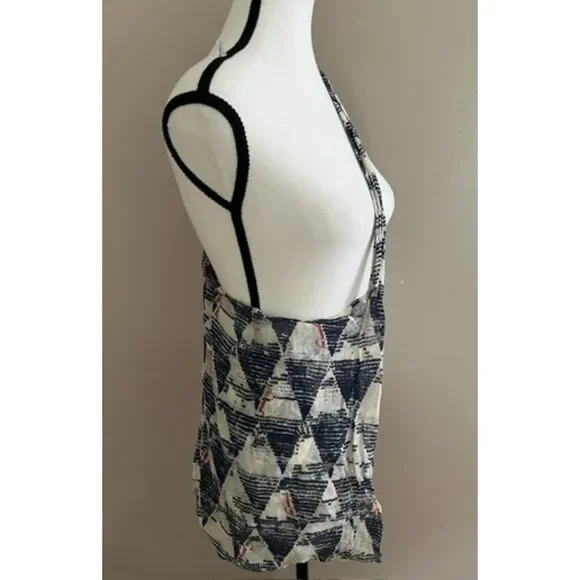 Free People sheer tote/hobo with a geometric design.