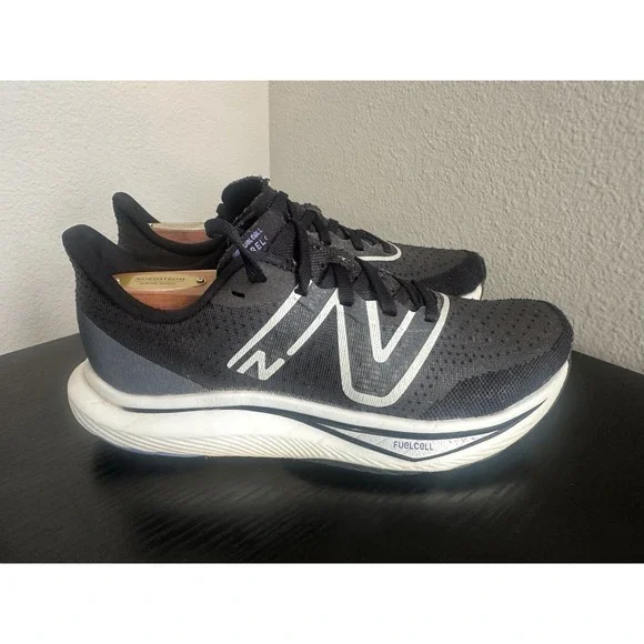 New Balance Womens Fuelcell Rebel V3 Black White Running‎ Shoes Sneakers Sz 7