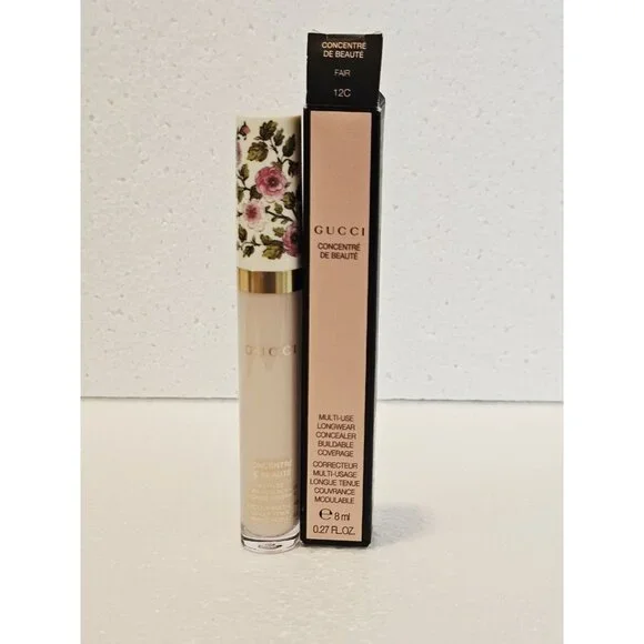 Gucci Concentré de Beauté Multi-Use Longwear Concealer in shade 12C Fair.