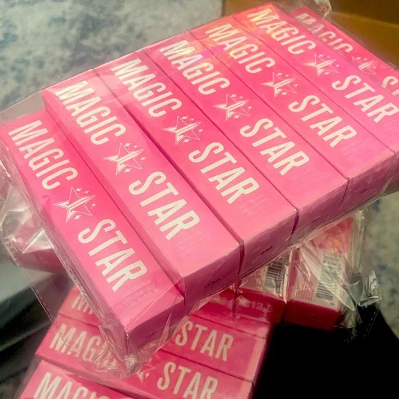 ⭐️2 FOR $18⭐️ JEFFREE STAR MAGIC STAR CONCEALER - C19.5