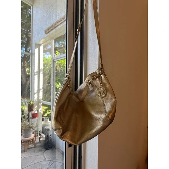 Michael Kors Jet Set Leather Hobo Shoulder Bag Purse MK Charm Chain NWOT‎