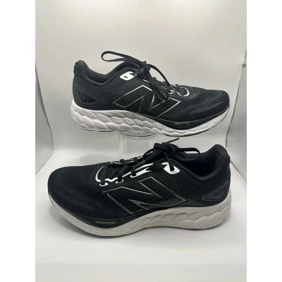 Size 9 - New Balance Fresh Foam 680v8 Black Light Gold‎ Metallic W