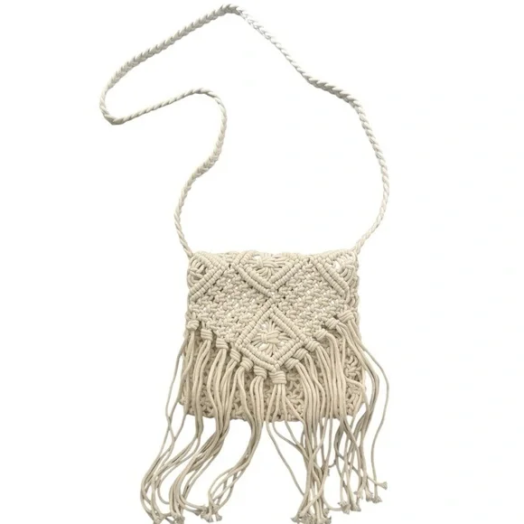 NWT Crochet Bag with Zipper Closure. Boho Festival Bag in Natural Cream