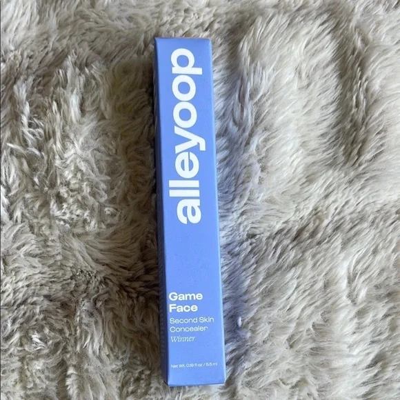 ALLEYOOP Game Face Concealer - WINNER(light medium with golden undertones)