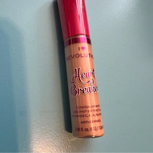 I Love Revolution Heart Breakers “Sesame” Concealer w/Coconut Extracts & Vitamin