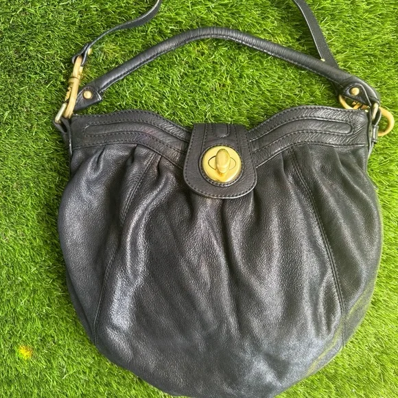 Elegant Black Leather Women's Bag