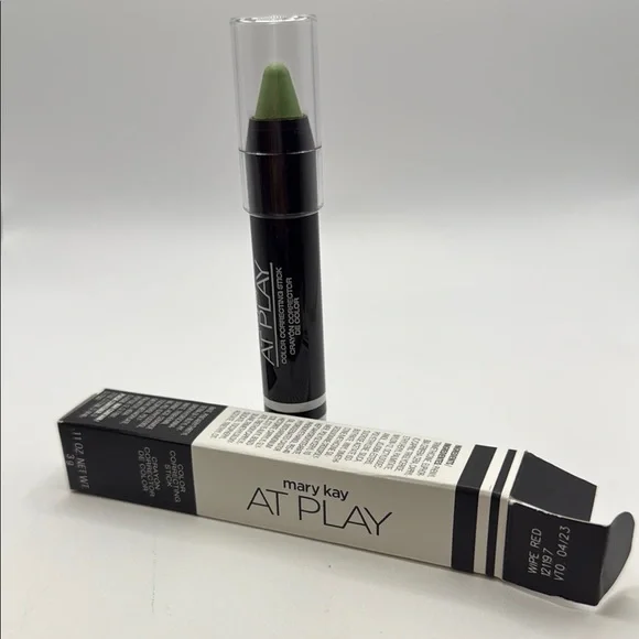 Mary Kay At Play Eye Crayon - Wipe Red
