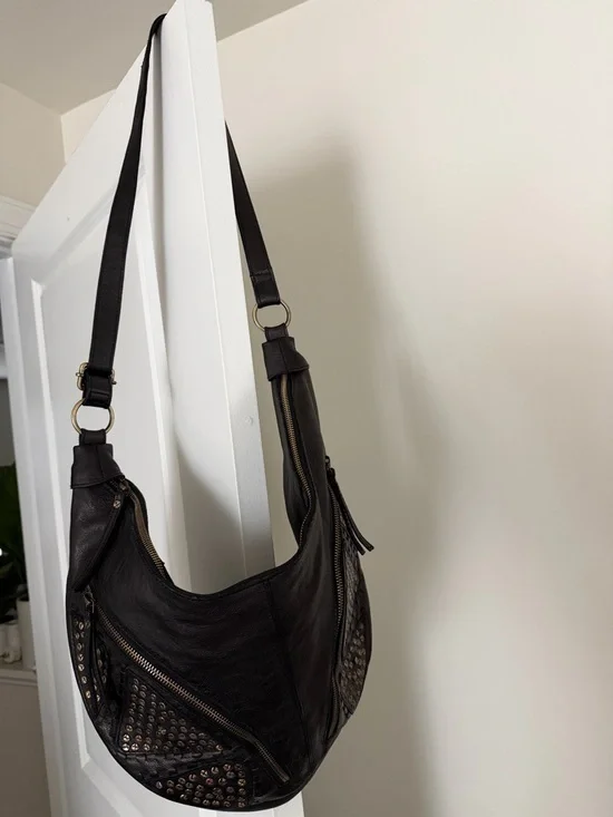 We The Free West Side Studded Sling Bag 🔥 I wore this bag 2x in Hawai 🙈