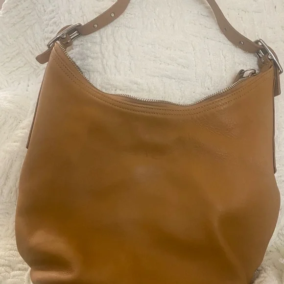 Vintage Coach Legacy Caramel Leather Hobo Bag No:B2D-9823