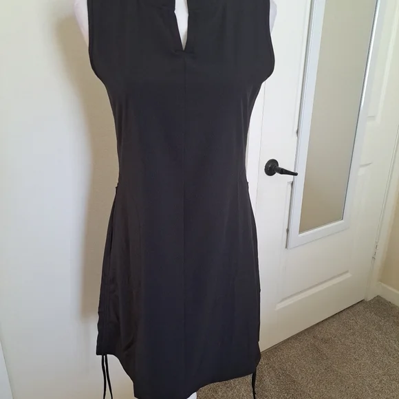 World Wide Sportsman Dress Black Sz S EUC Side Pkts