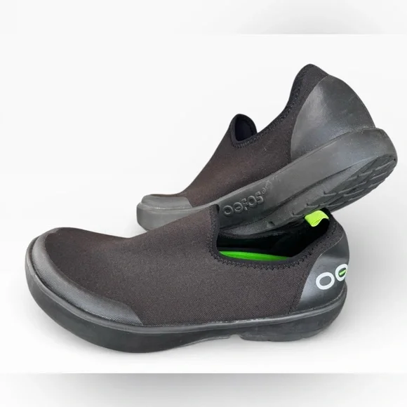 Oofos Oomg Eezee‎ Low Womens Recovery Slip On Shoe Black/Black - Size 7.5