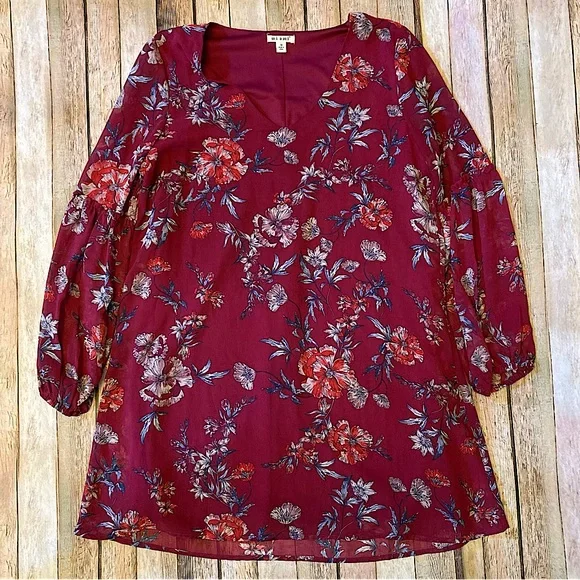 Miami Sheer Lined M Floral Dress Sheer Long Sleeves Cinched at Wrist V-Neck