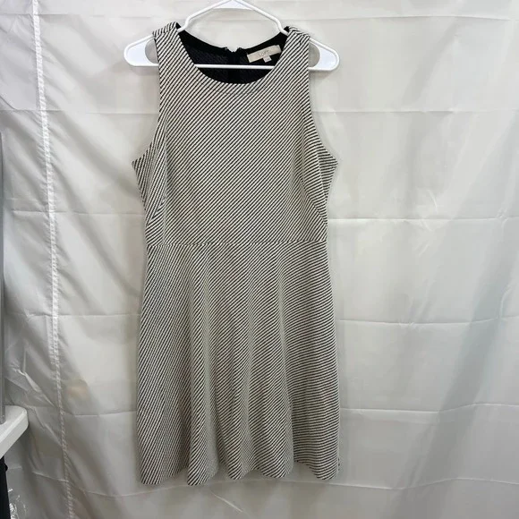 Ann Taylor‎ LOFT women's cream black thick knit sleeveless fit flare knee dress
