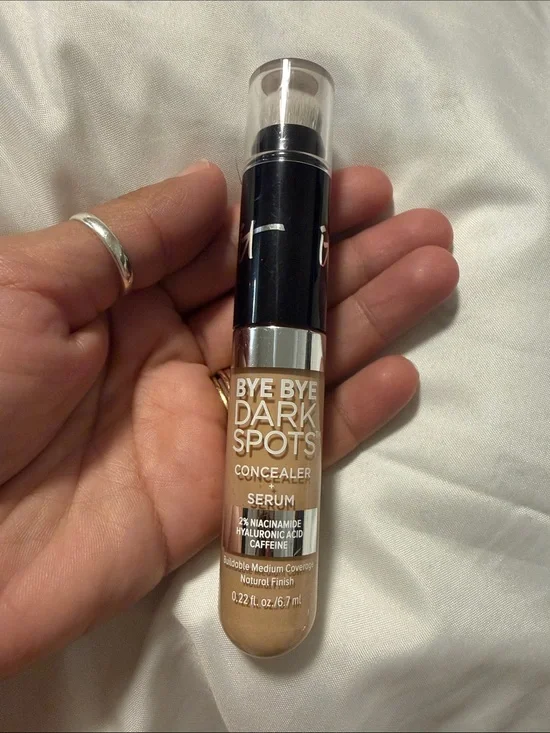 it cosmetics Bye Bye Dark Spots Concealer Serum - Neutral Medium Tan