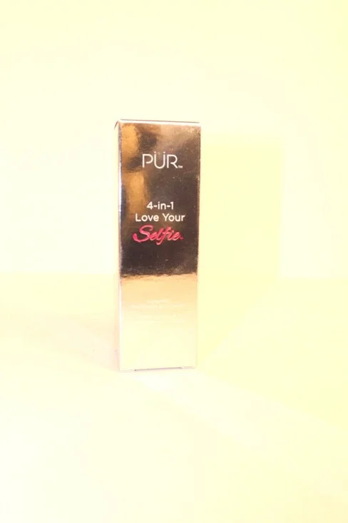 PUR 4-in-1 Love Your‎ Selfie Longwear Foundation & Concealer 1 fl oz New Sealed
