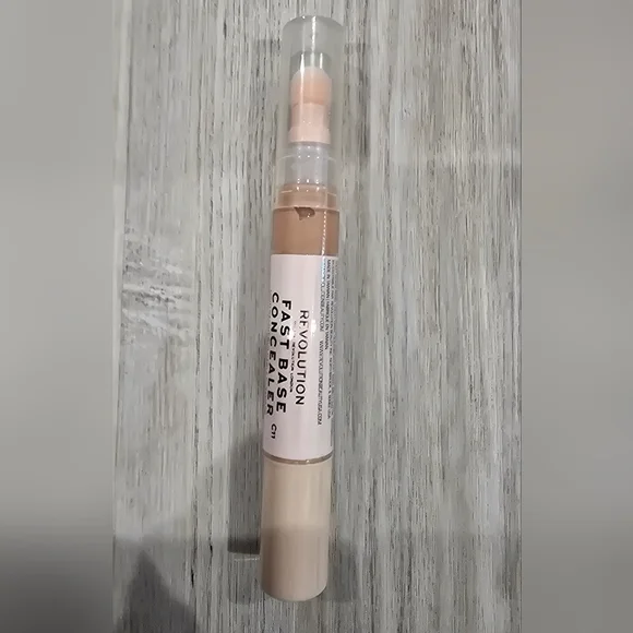 REVOLUTION Makeup Fast Base Concealer C11 - New Sealed