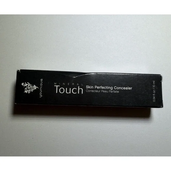 Younique Mineral Touch Skin Perfecting Concealer - Velvet 0.34 oz NIB