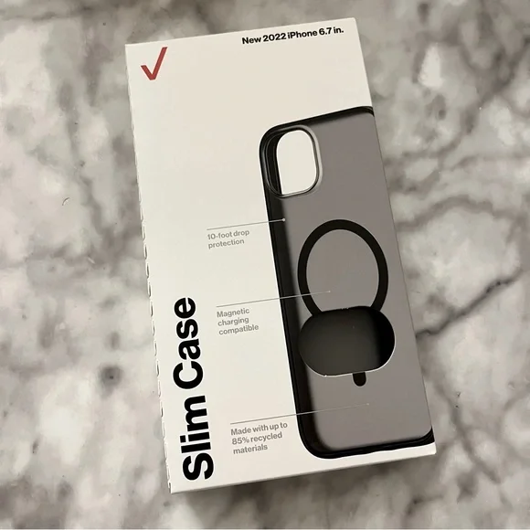 New iPhone 15 Plus and 14 Plus - 6.7 in. Black Slim Case