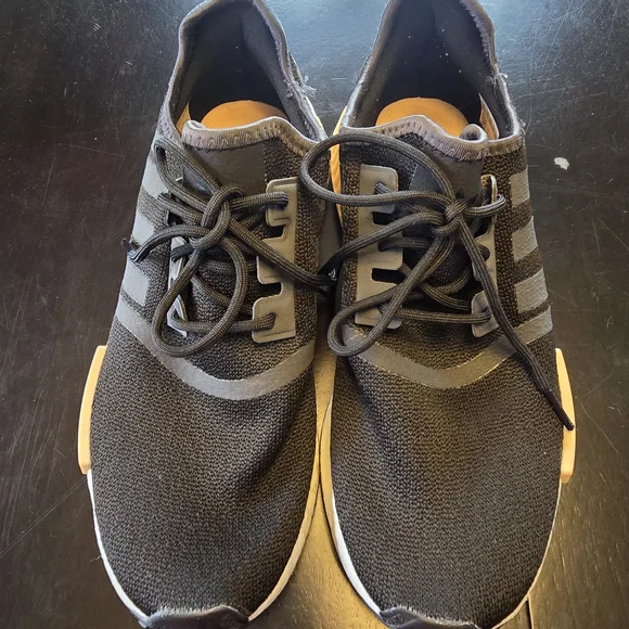 Adidas‎ NMD_R1 