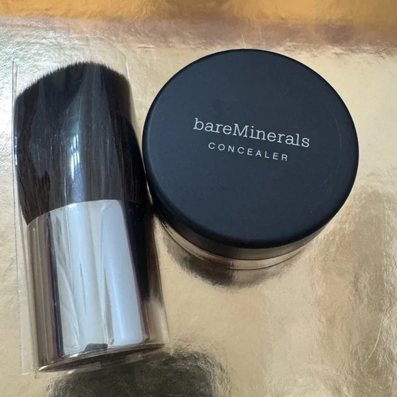bareMinerals Concealer in Shade Deep Bisque and KABUKI BRUSH 💓