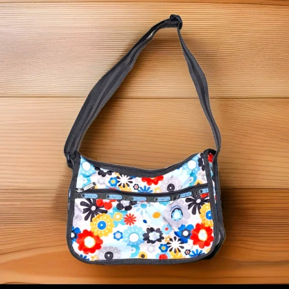 VTG Y2K Lesportsac Hobo Bag In Cutesy Print
