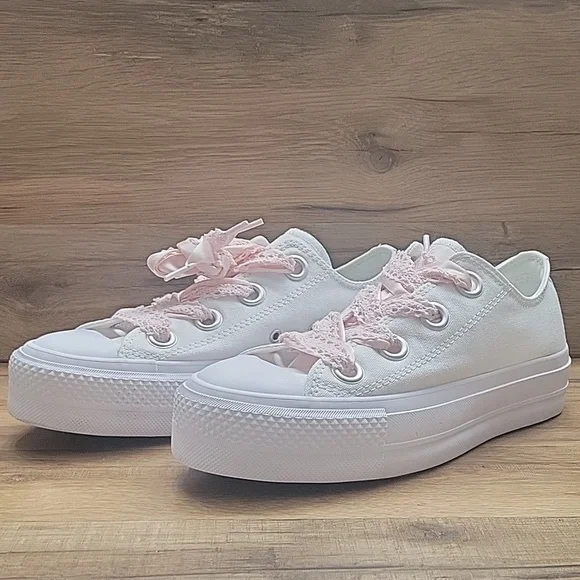 Converse platform Brand new in the box.