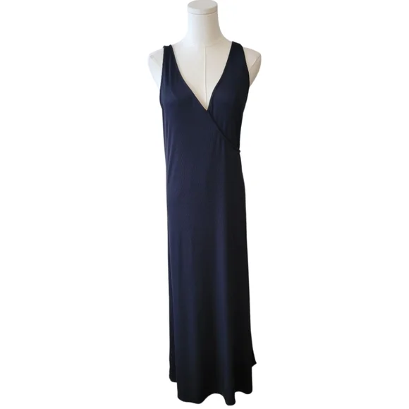 Victoria's Secret Black Sleeveless Long Lounging Gown Size‎ Medium