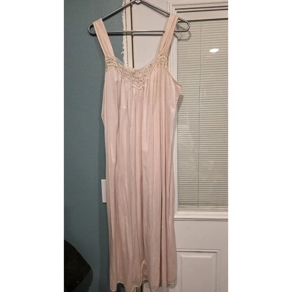 VTG Peachy Pink Soft Stretch Nylon Lace Beaded Nightgown Nap Dress Negligee SzL