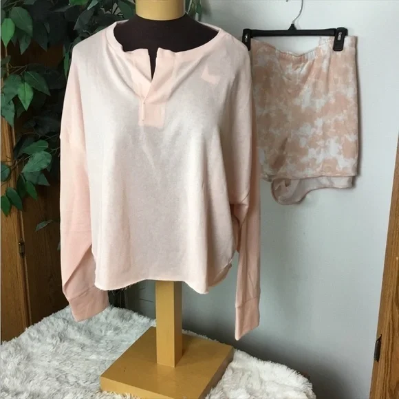 GRAYSON Threads long sleeve pajama set with shorts Womans 2X pink tye dye