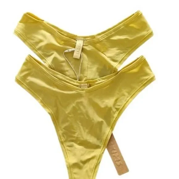 2 PAIR SKIMS V CUT PANTY NWT