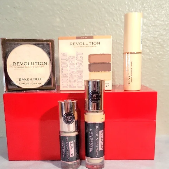 REVOLUTION Fair-Light Skin Face Bundle