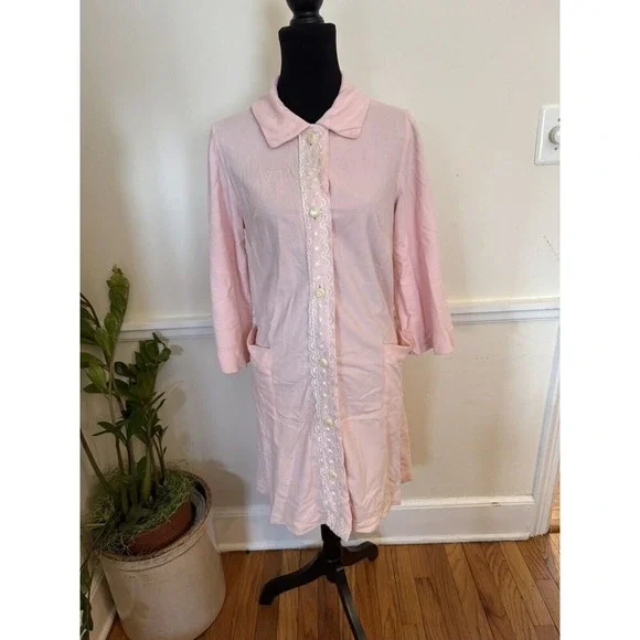 Vintage Sears Pink House Coat Robe Nightgown Lace Pearl Button Front‎ Size Small