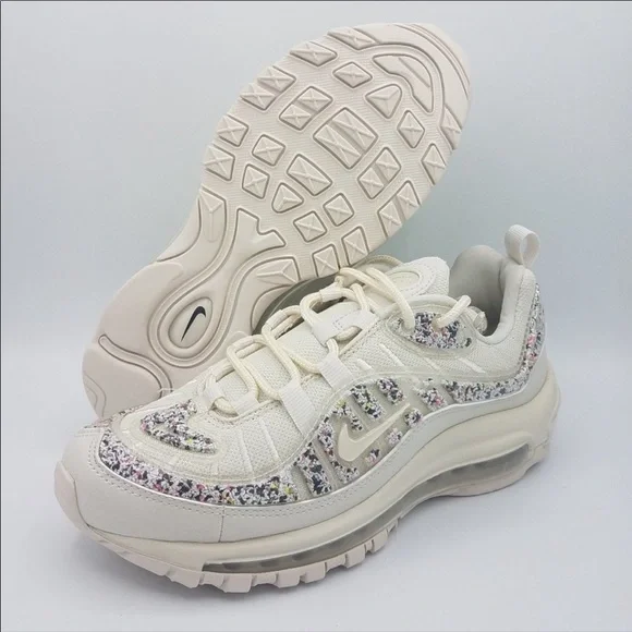 NWOB Woman’s Nike Air Max 98‎ LX Recycled Shoes