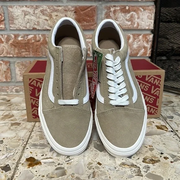 1 pcs Empty Vans Storage BOX it was Tan Red from Classic Shoes Sneakers Women
