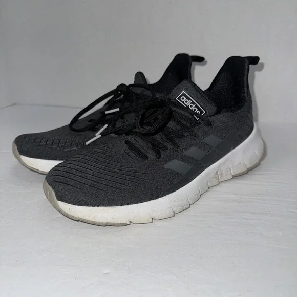 Adidas Shoes Women's Size 7.5 Gray Lace Up Tennis Shoes