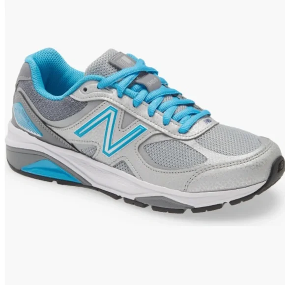 NEW BALANCE {10.5} Running Shoe 1540v3 Gray and Blue