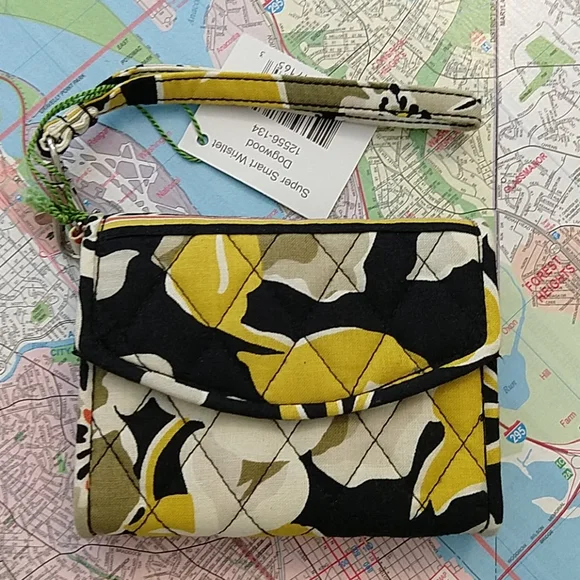 Vera Bradley Super Smart Wristlet NWT