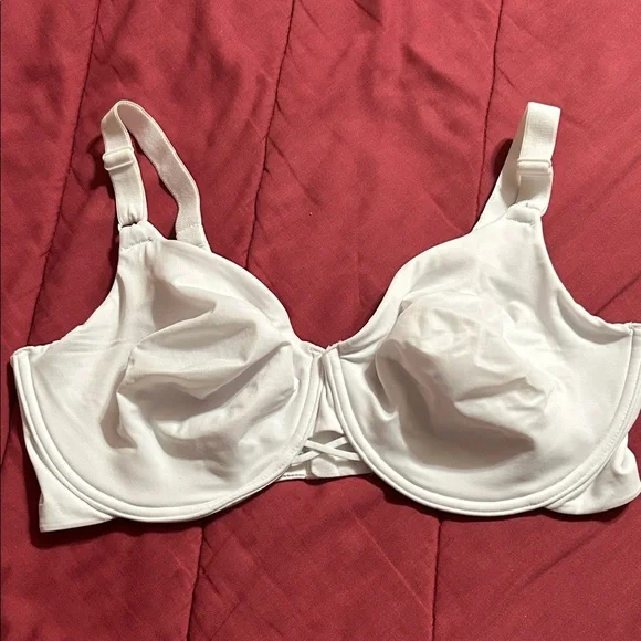 Vanity Fair sz 38DD White, Underwire, 3 Hook and Eye Bra