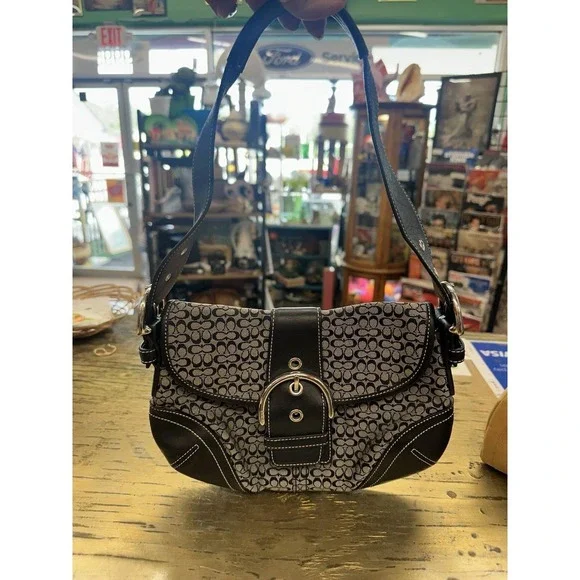Coach Soho Signature Flap Shoulder Bag Black 6818 Buckle Hobo Y2K Vintage