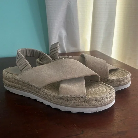 Marc Fisher Pella LTD Tan Beige Suede Espadrille Crisscross Sandals Women’s 7