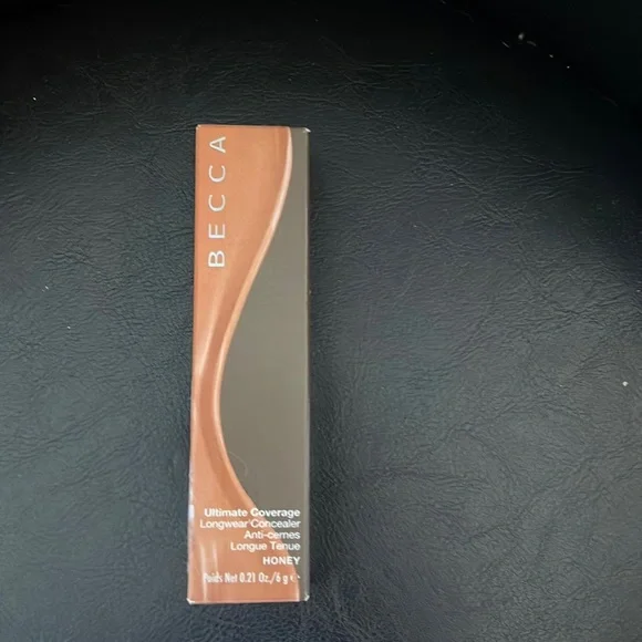 New Becca Ultimate Coverage concealer Honey