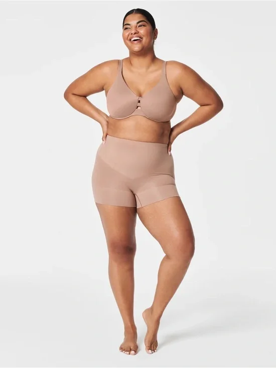 SPANXsculpt™ Seamless Power Shorty Body Shapewear in Oat