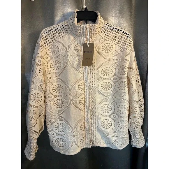 UTCOCO 2 piece beige lace NWT