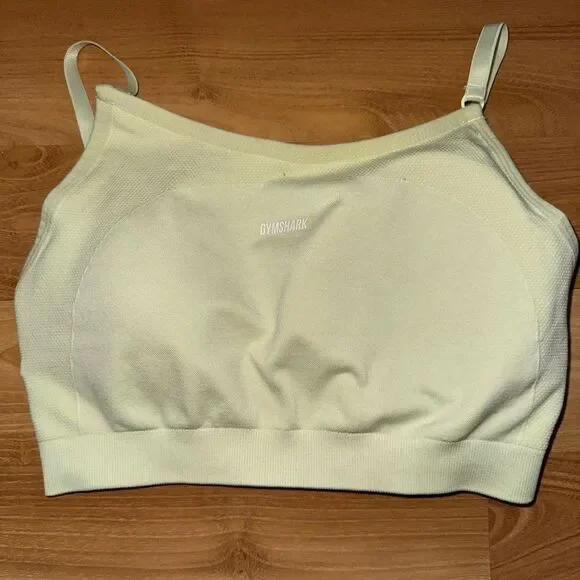 Gymshark Women's Pastel Green Sports Bra