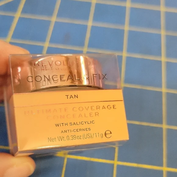Revolution Tan Conceal & Fix Ultimate Coverage 11g New Sealed Box