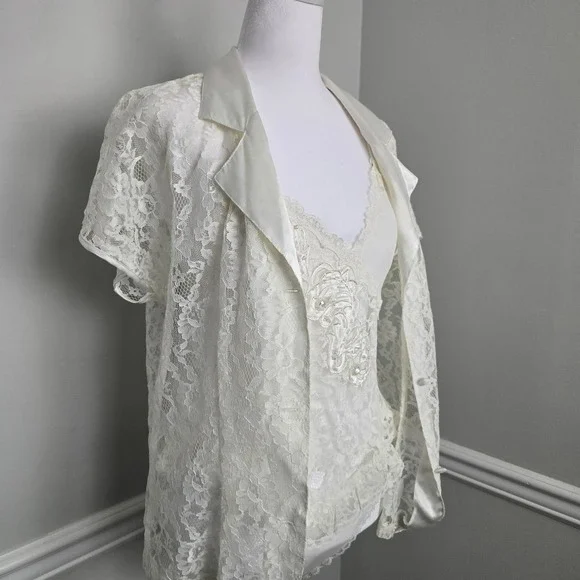VTG 90s Y2K Victoria's Secret 2 piece set Boudoir Bridal Size M Romantic Lace
