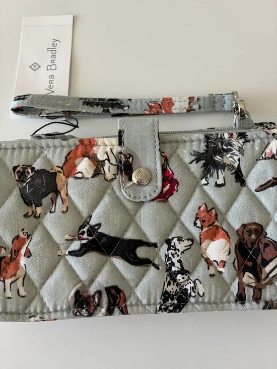 NWT! Vera Bradley RFID Smartphone Quilted Dog Pattern Wristlet.