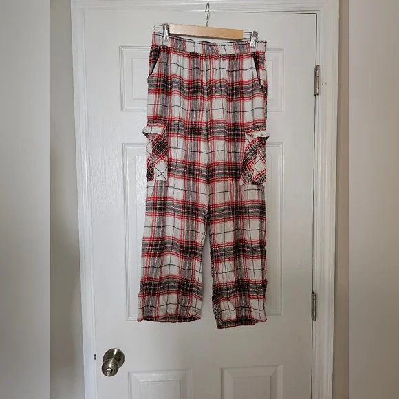 Aerie Red and Green Plaid Pajama Pants with Pockets Size S‎